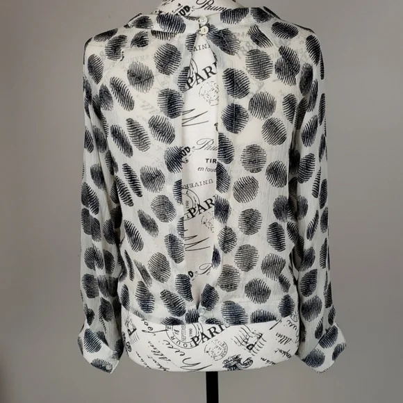 {Free Bird|Anthro} Long Sleeve Sheer Top Open Back - Picture 5 of 8